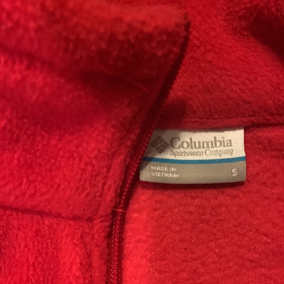 Women’s. Columbia jackets. Full zip. Red. - Picture 2 of 2